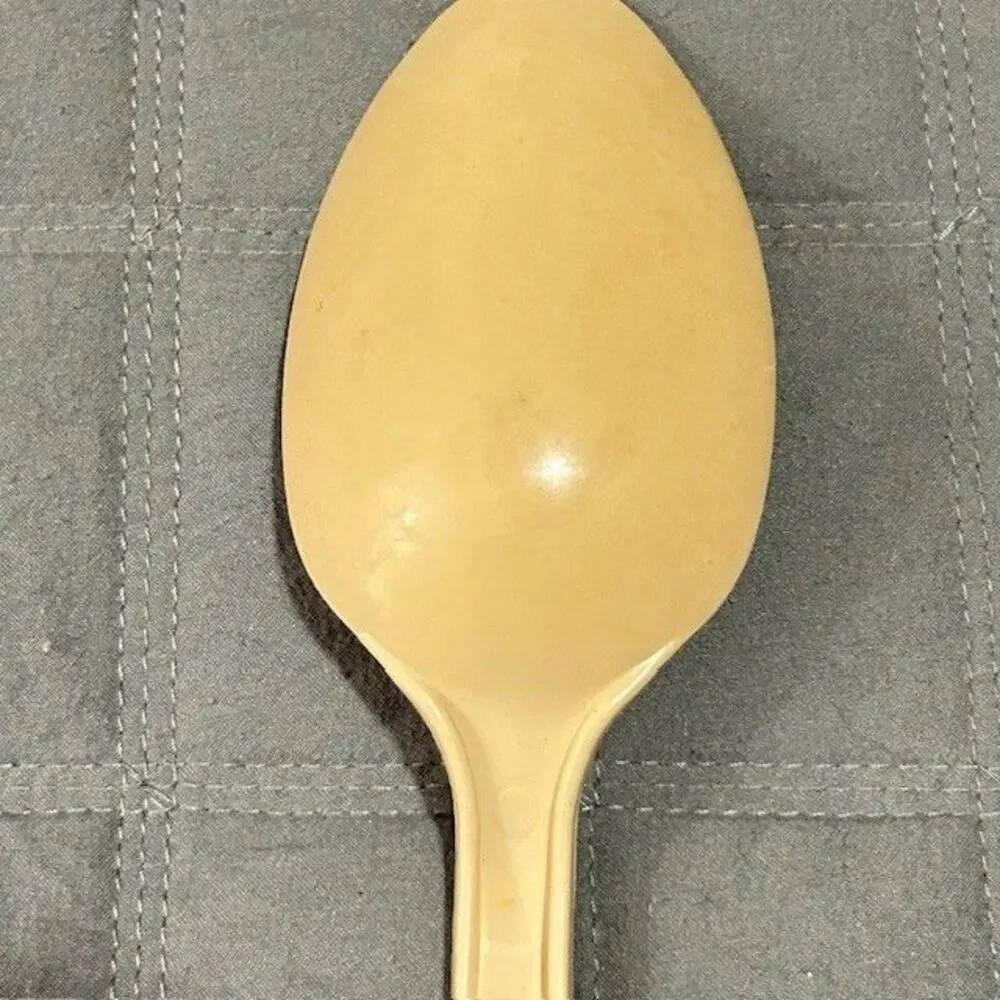 Vintage Tailor Made Products Beige Nylon Plastic Ladle Soup Spoon Scoop 12” USA